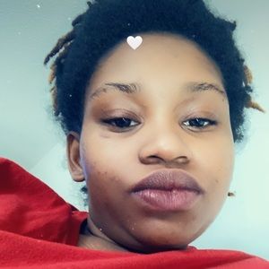 Meet your Posher, Cassandra